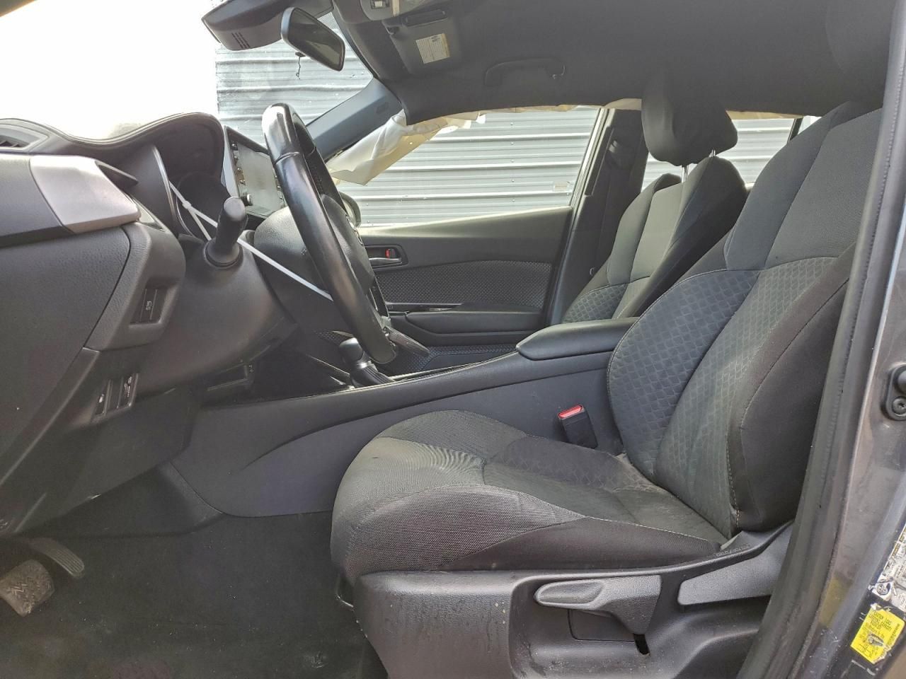 2021 Toyota C-hr xle