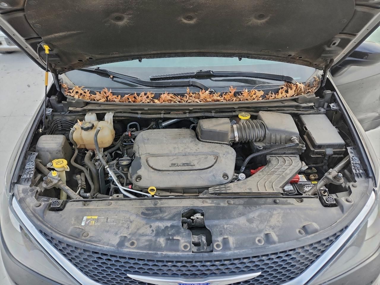 2020 Chrysler Voyager lxi