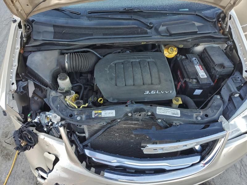 2015 Chrysler Town & Country Touring