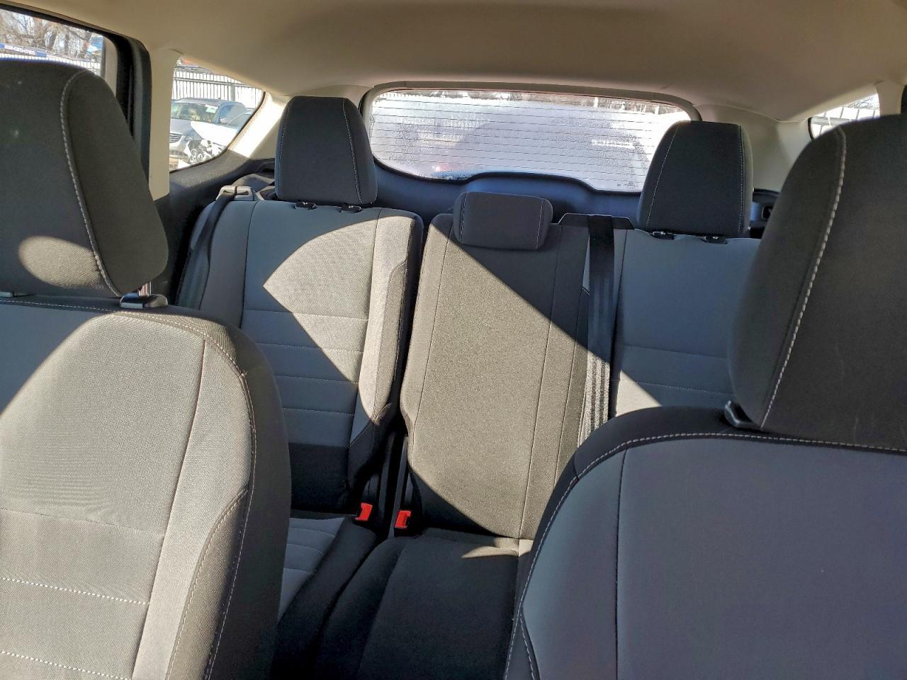 2019 Ford Escape s