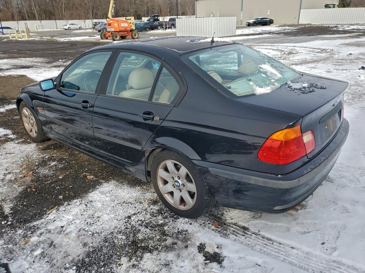 2000 BMW 323 i