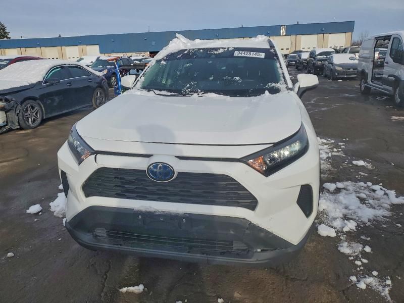 2021 Toyota Rav4 le