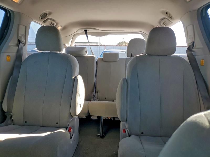 2011 Toyota Sienna Base