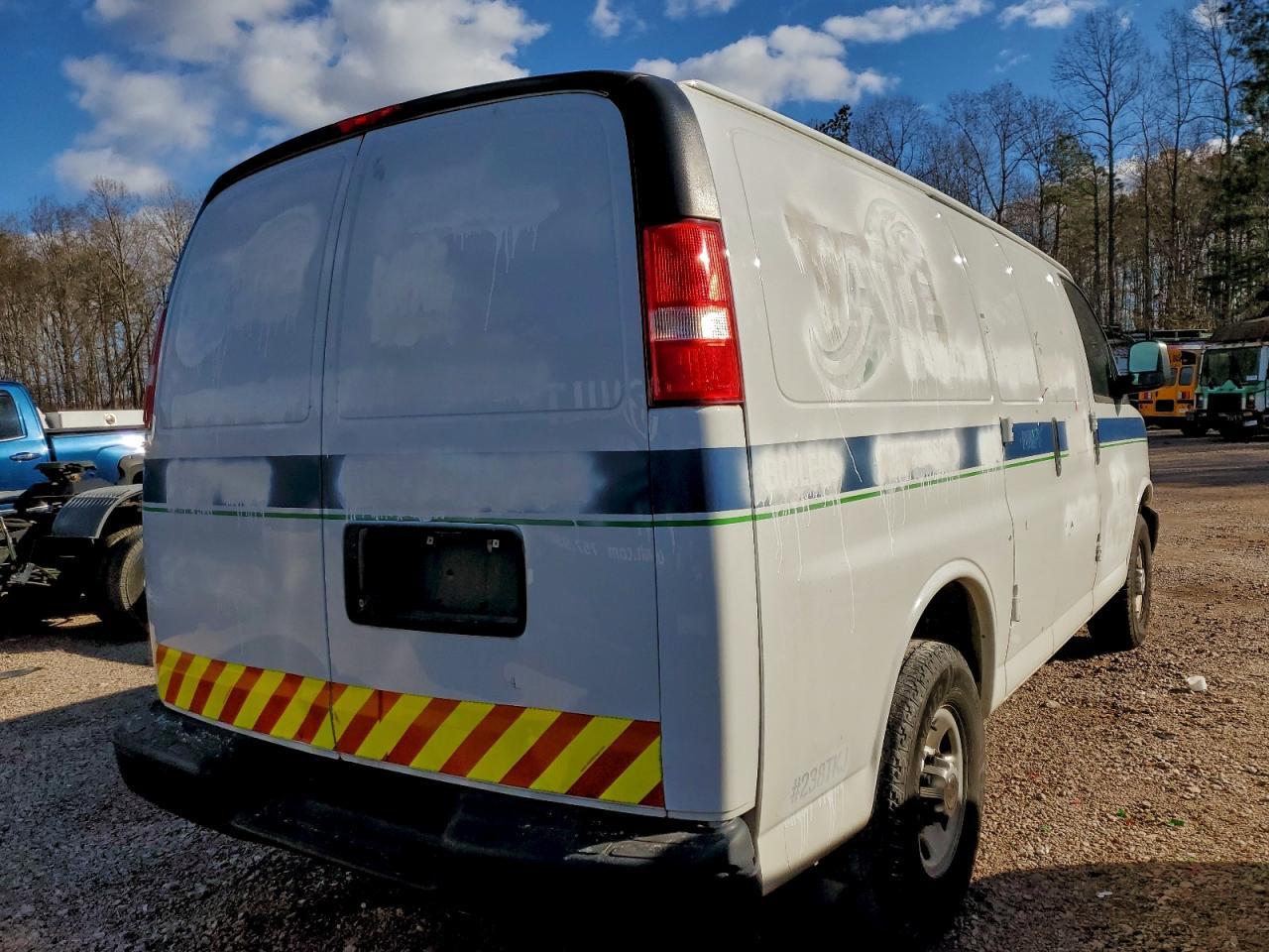 2020 Chevrolet Express G2500
