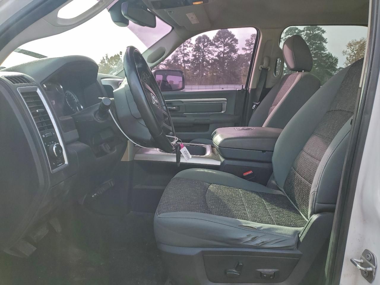 2018 Dodge Ram 1500 slt