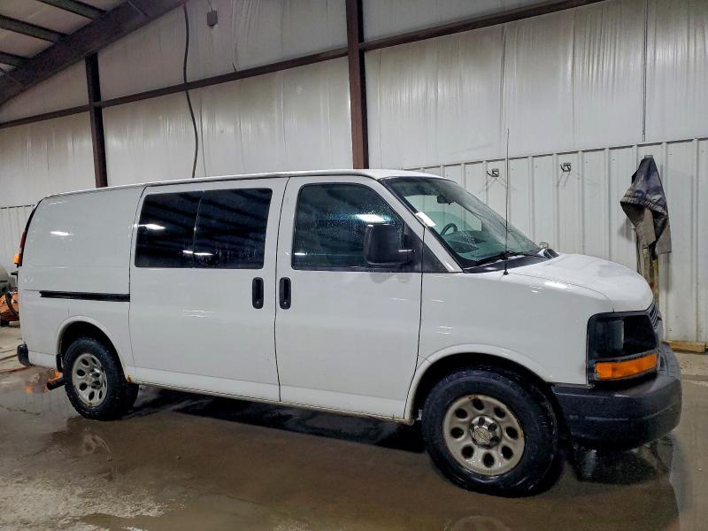 2013 Chev Express Cargo 1500 1