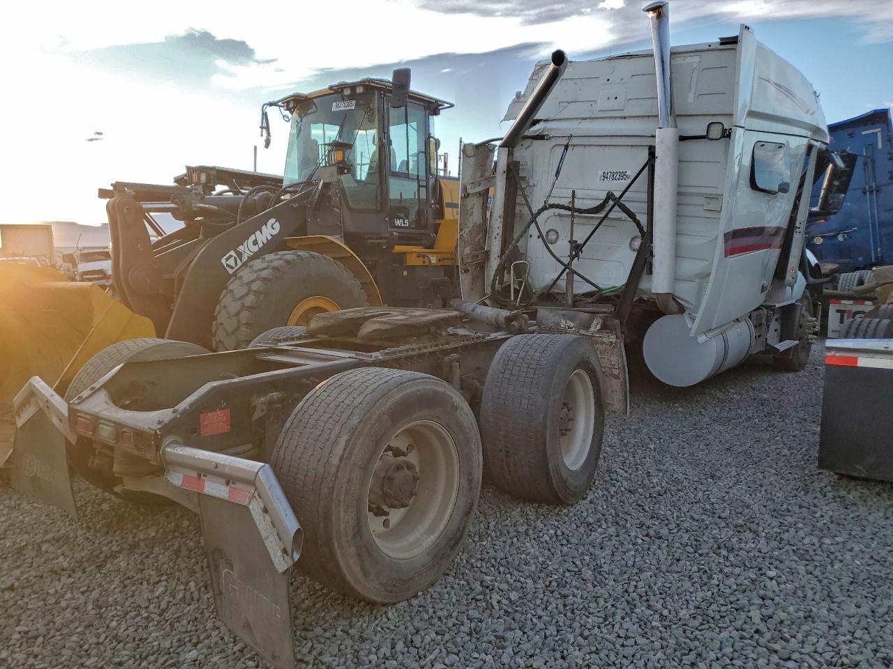 2020 Volvo VNL Semi Truck