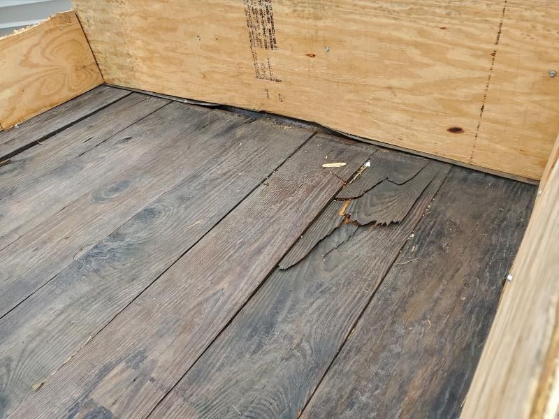 2002 Rett 1999 Utility Trailer