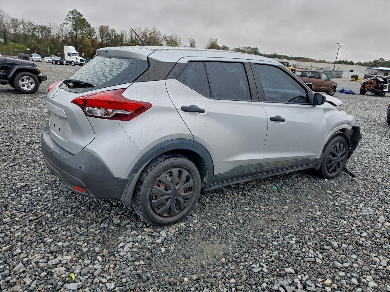 2020 Nissan Kicks s