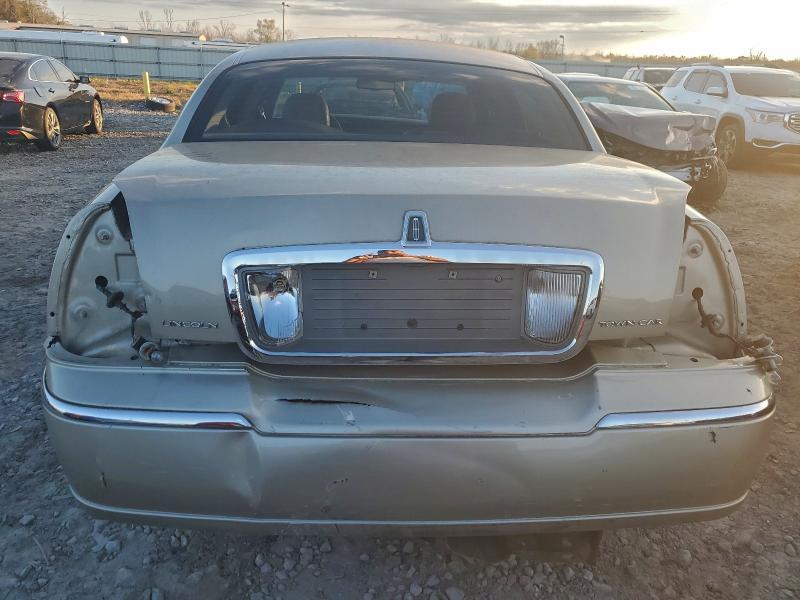 2007 Lincoln Town car Signature Limited