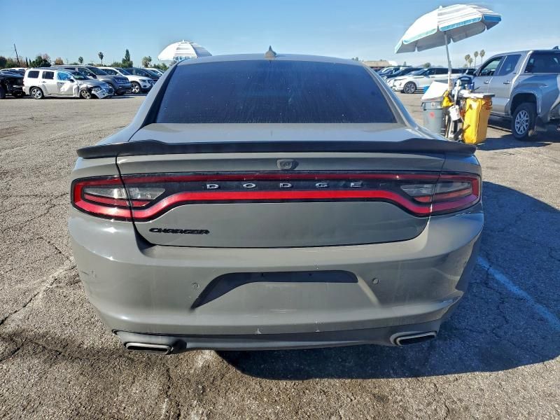 2018 Dodge Charger sxt Plus