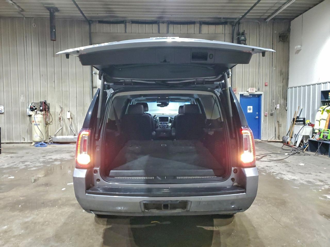 2018 GMC Yukon xl K1500 slt