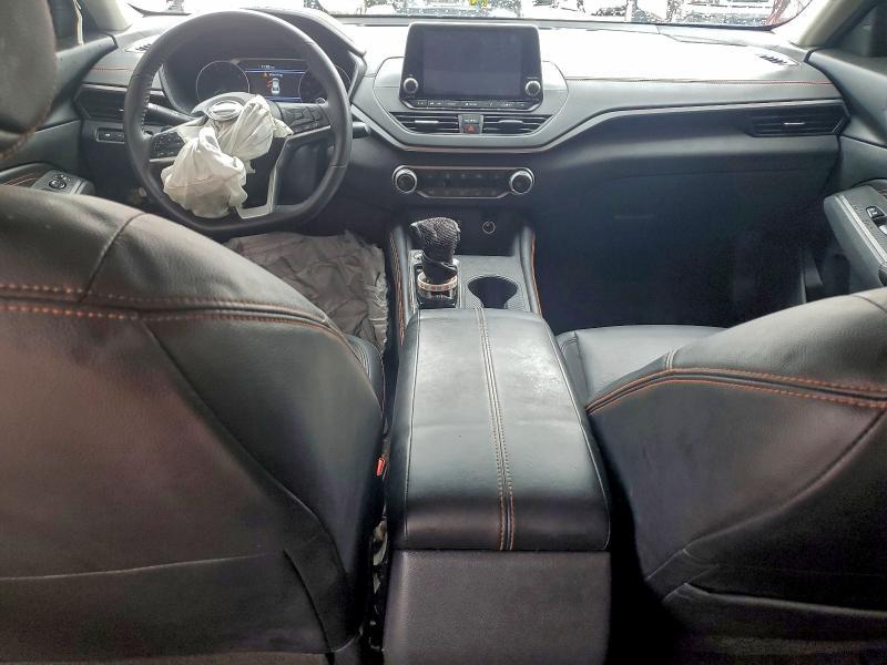2022 Nissan Altima sr