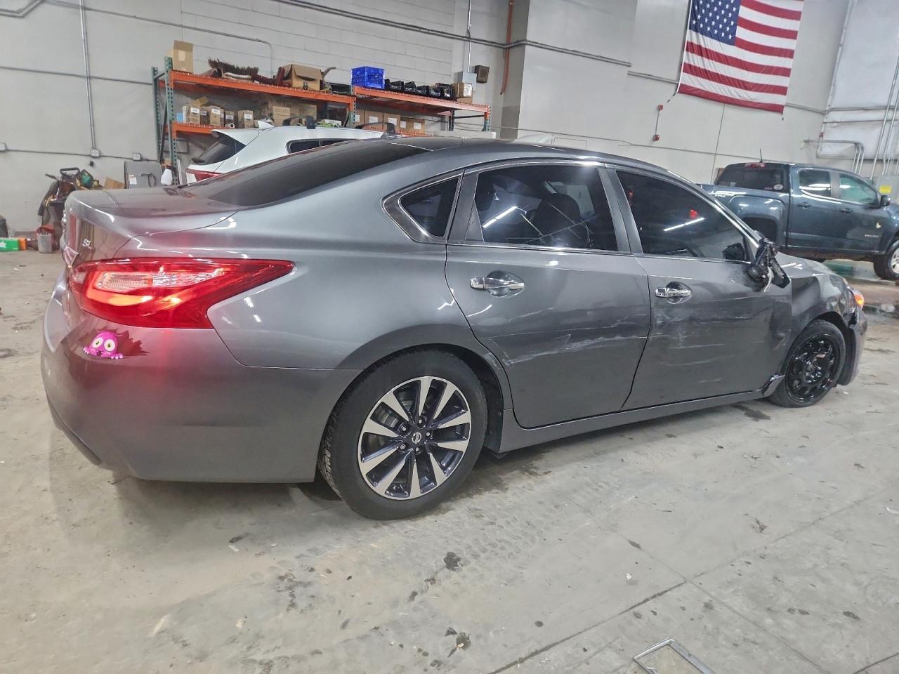 2017 Niss Altima