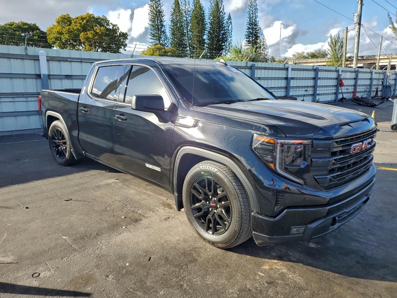 2024 GMC Sierra K1500 Elevation
