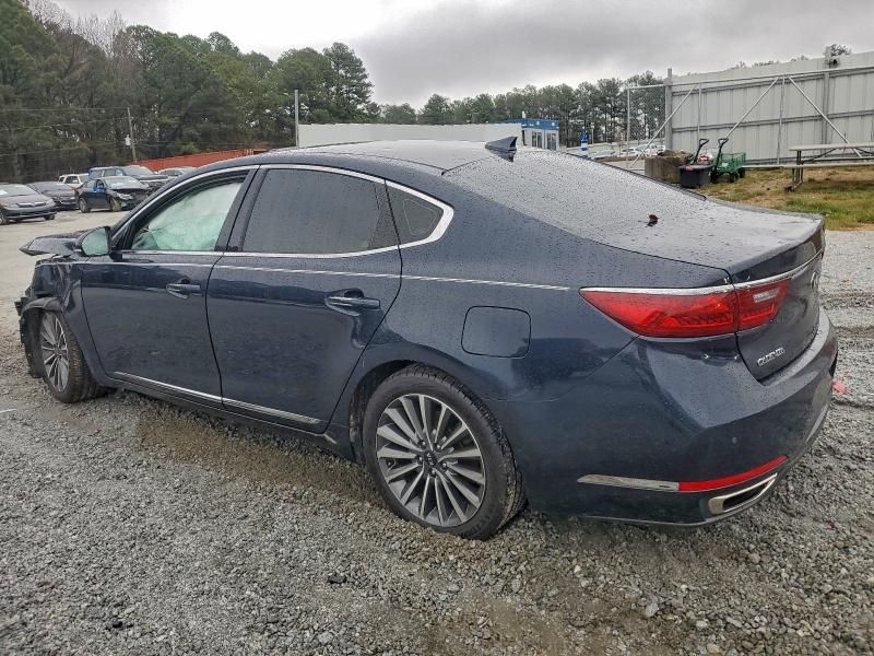 2017 KIA Cadenza Premium