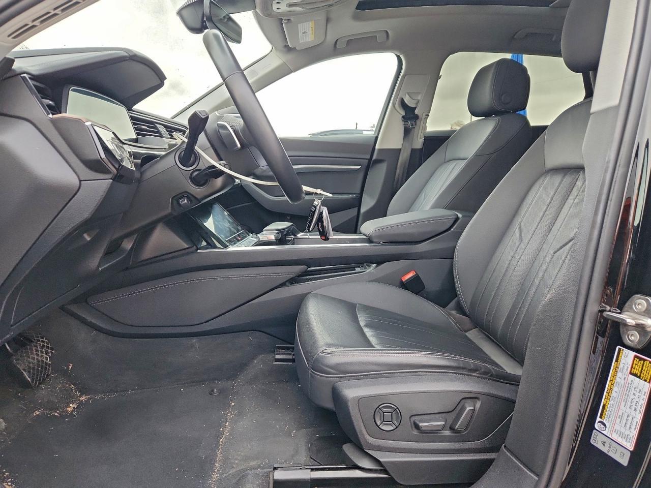 2019 Audi E-tron Premium Plus