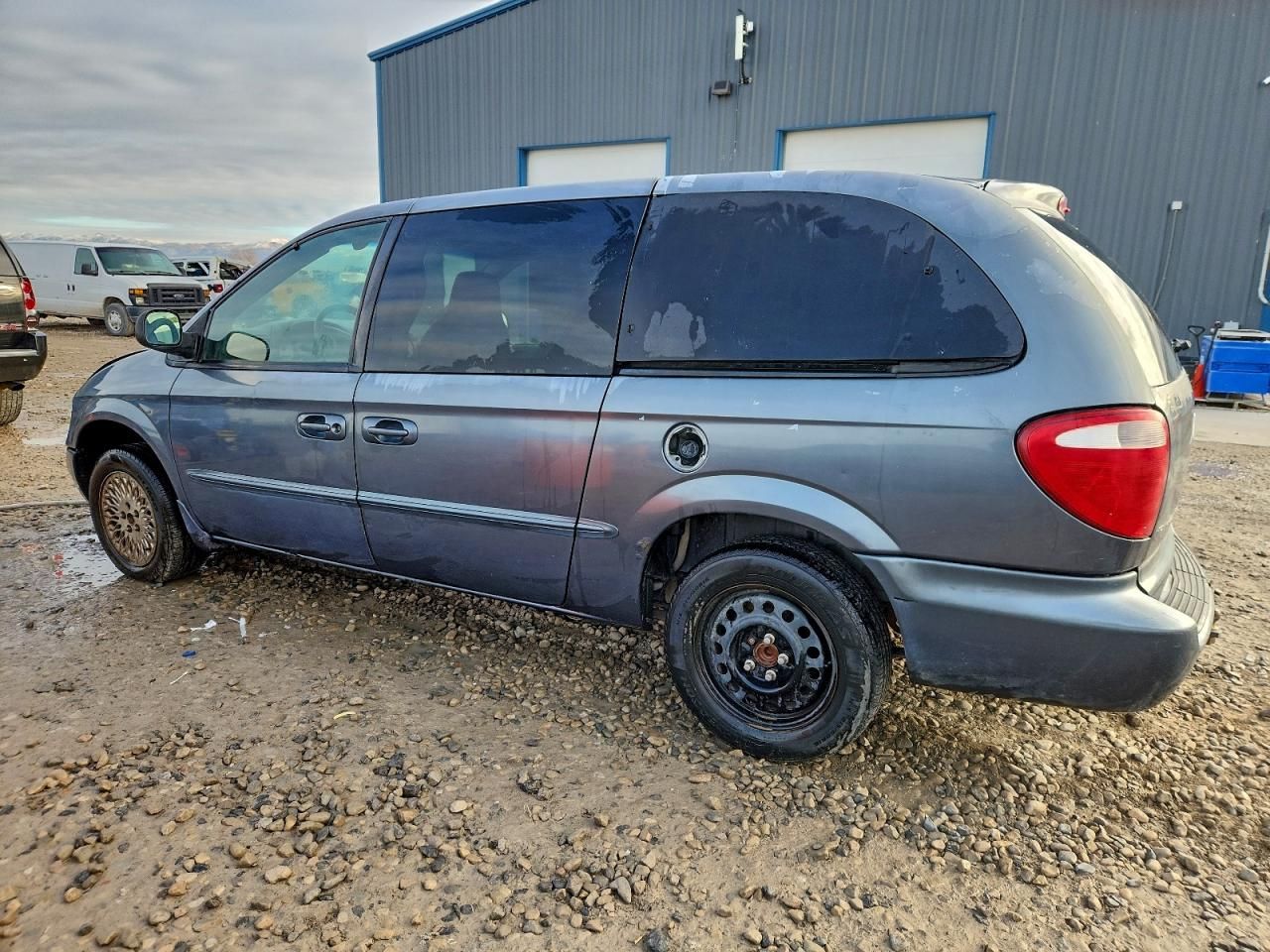 2002 Chrysler Town & Country lx