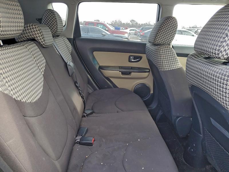 2013 KIA Soul +