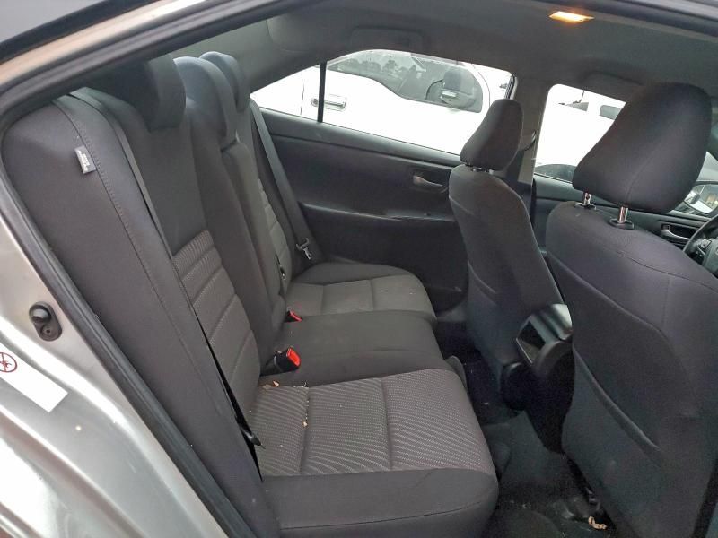 2016 Toyota Camry le