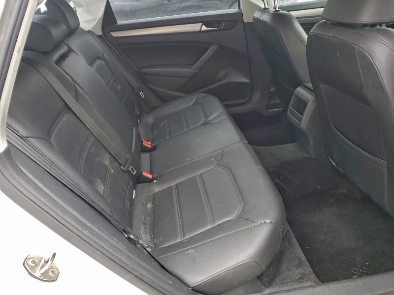 2015 Volkswagen Passat s