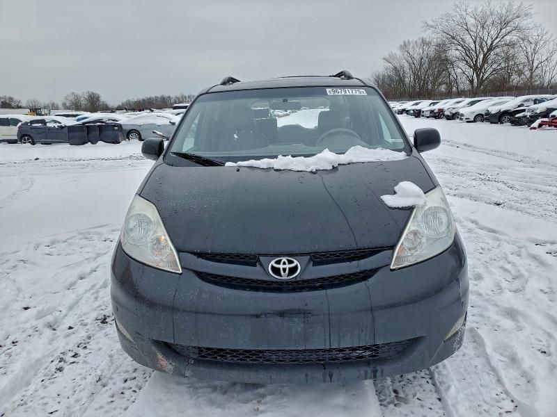 2009 Toyota Sienna xle