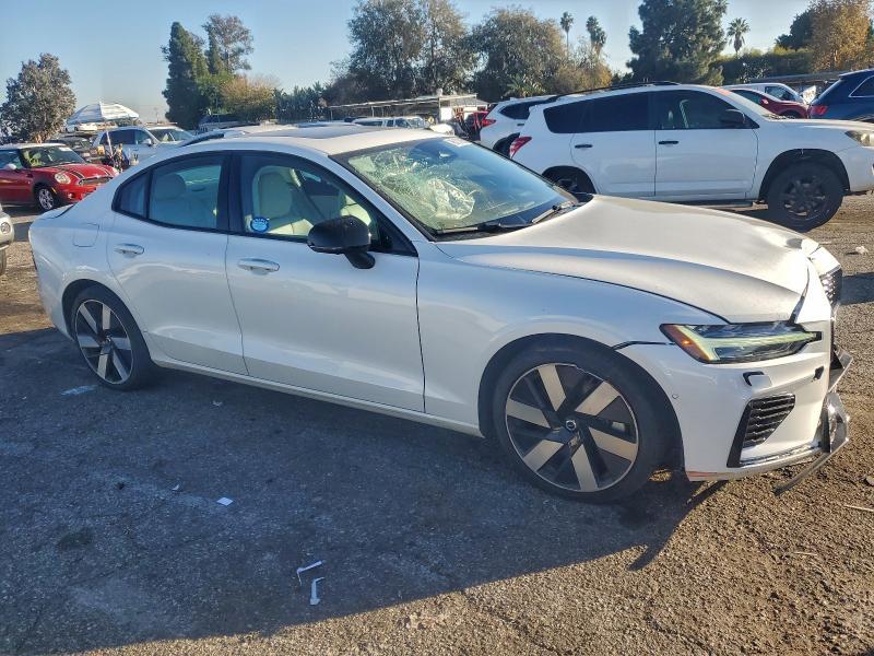 2024 Volvo S60 Plus