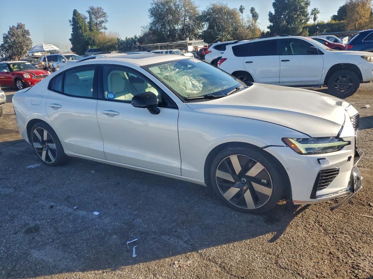 2024 Volvo S60 Plus