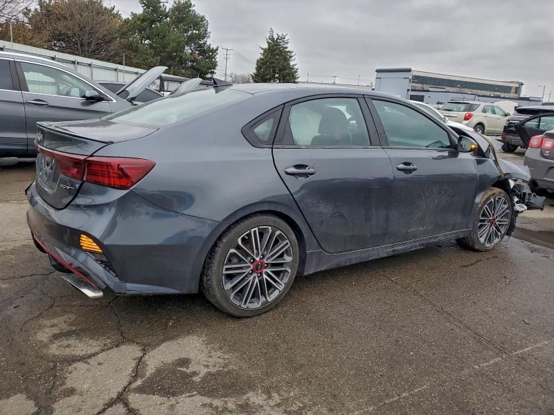 2023 KIA Forte gt
