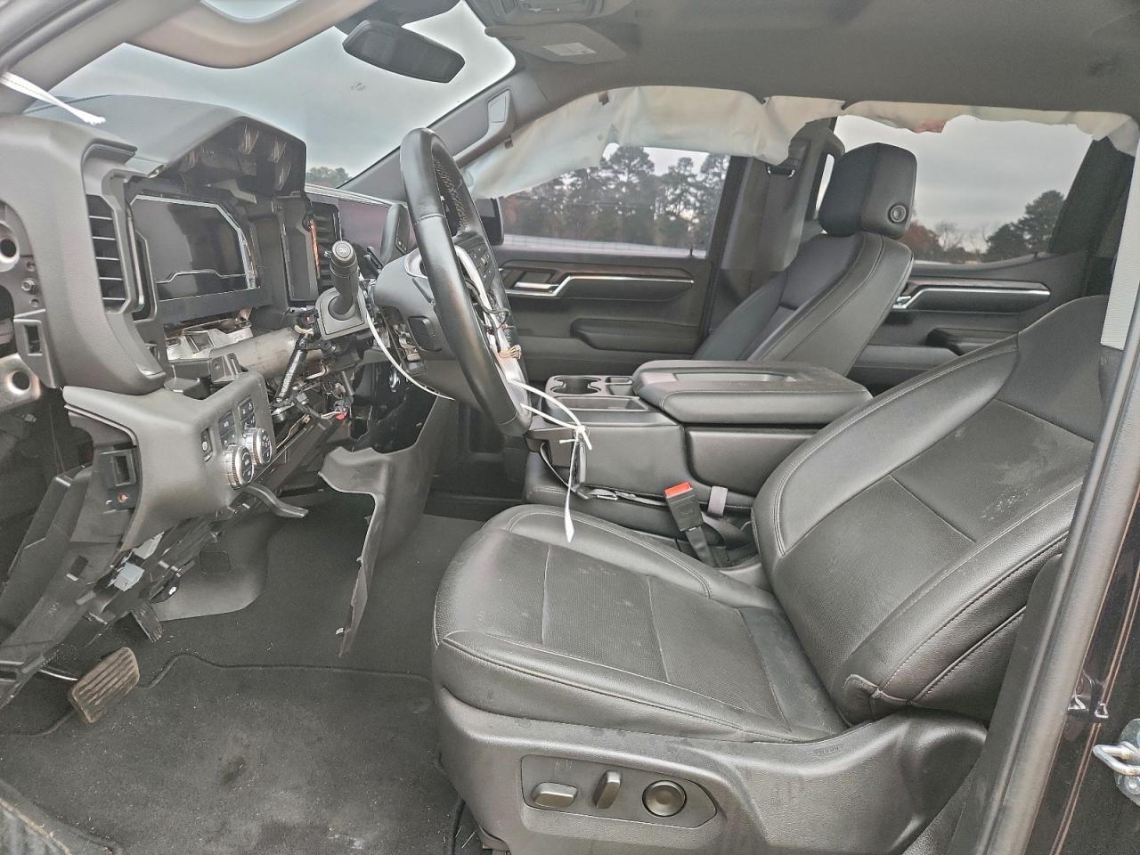 2024 GMC Sierra K1500 slt