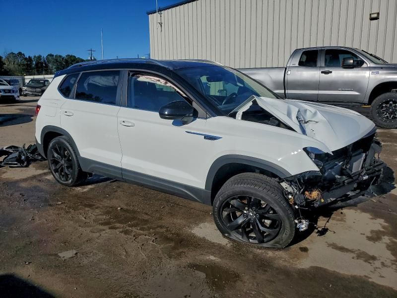 2024 Volkswagen Taos se