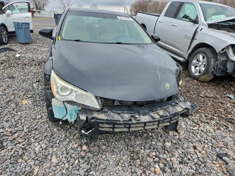 2016 Toyota Camry le