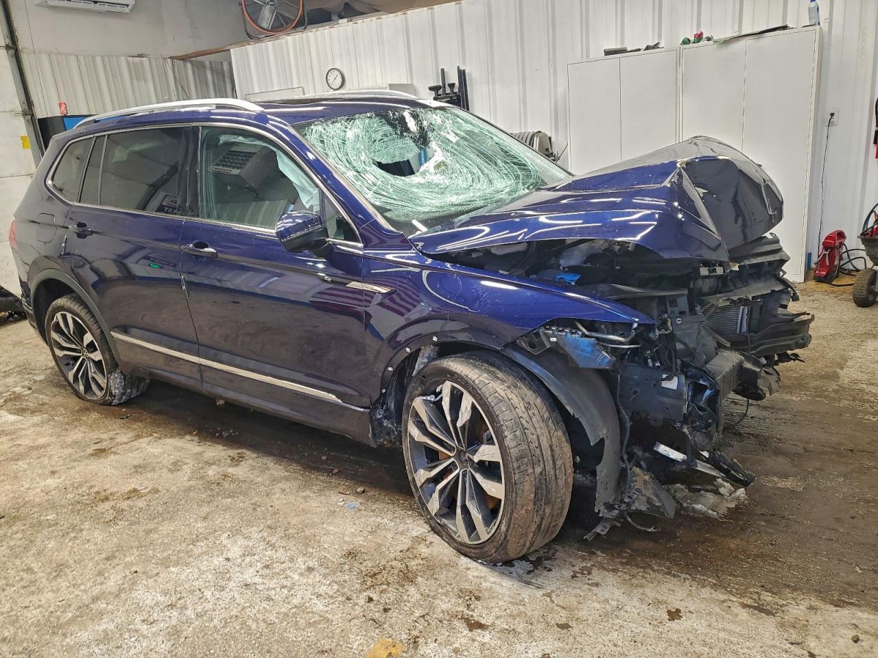 2022 Volkswagen Tiguan sel R-line