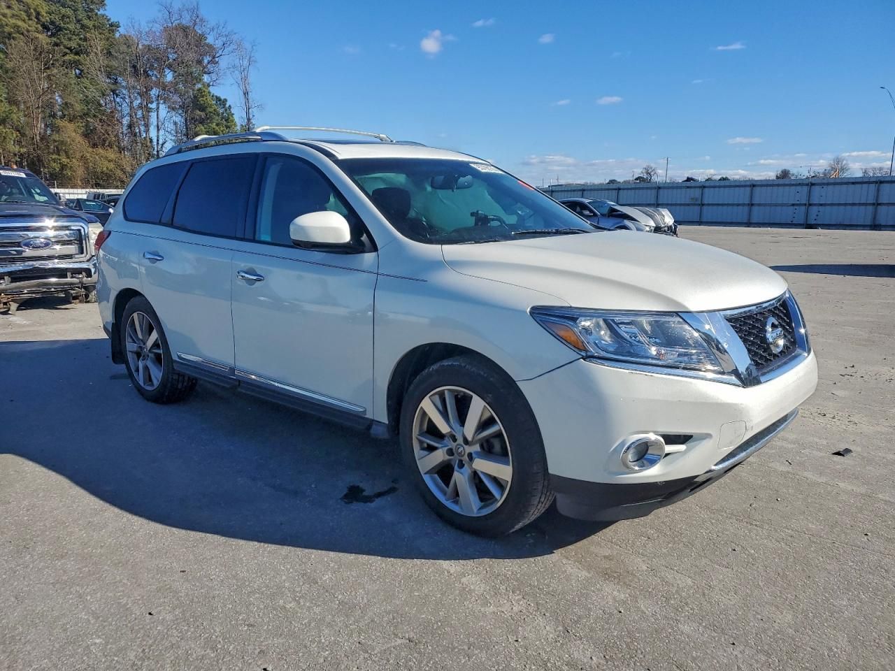 2014 Nissan Pathfinder s