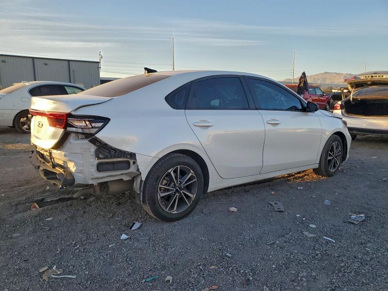 2024 KIA Forte lx
