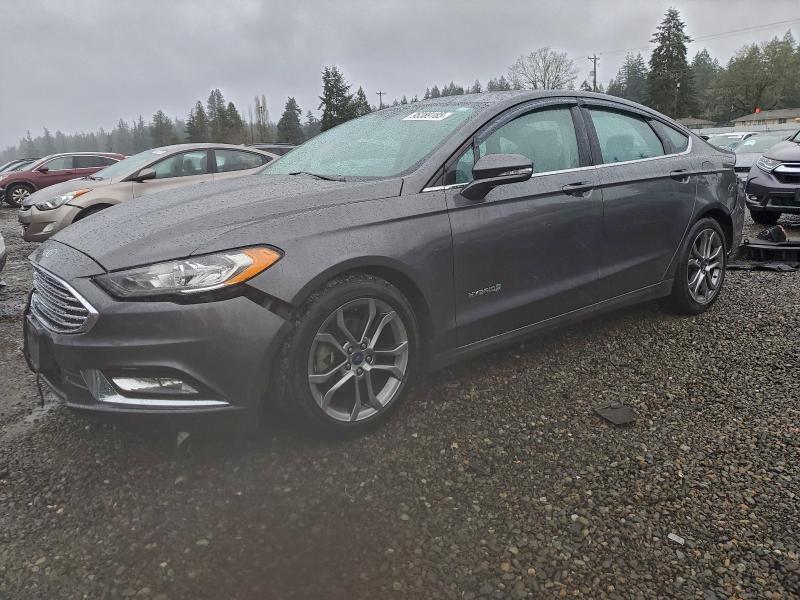2017 Ford Fusion se Hybrid