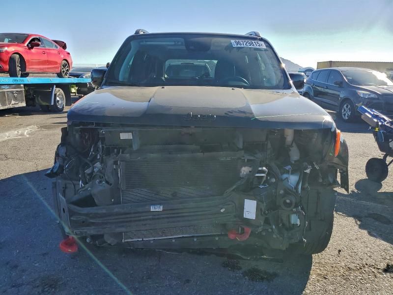 2023 Jeep Renegade Trailhawk