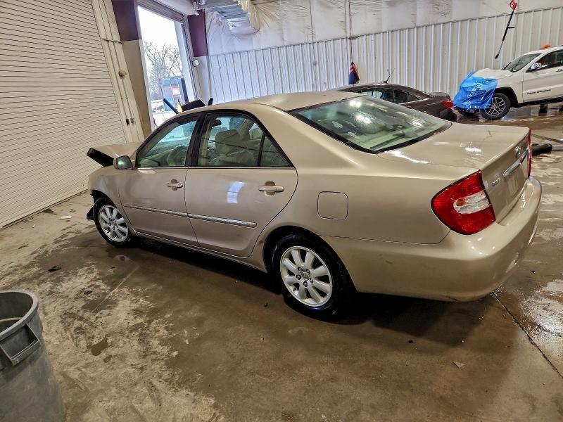2004 Toyota Camry le