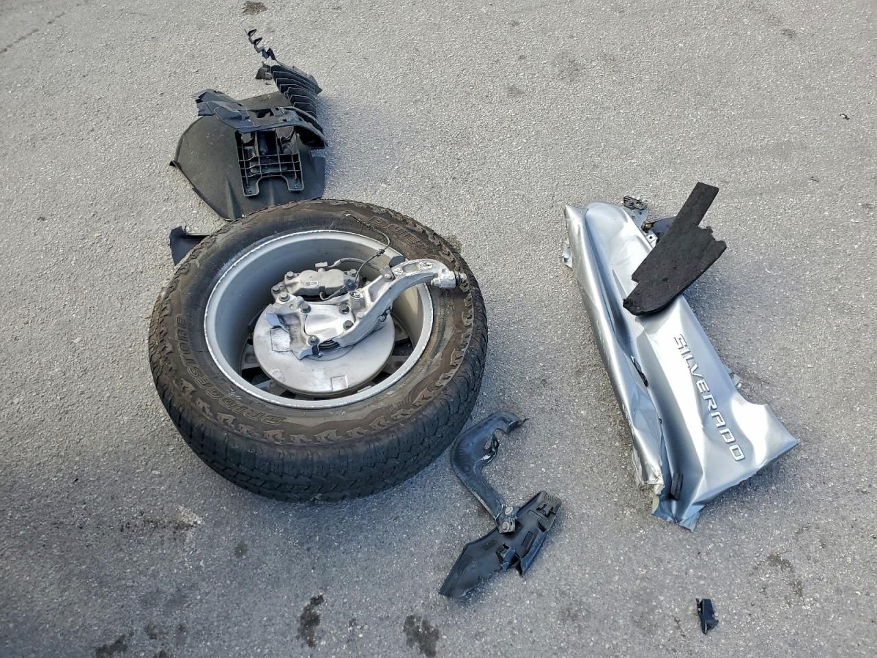 2025 Chevrolet Silverado C1500 Custom