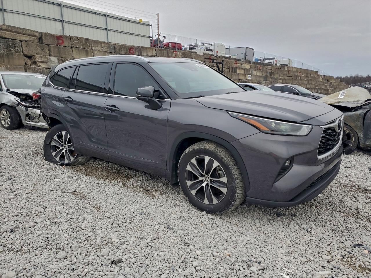 2022 Toyota Highlander xle