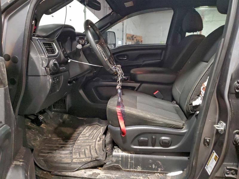 2019 Nissan Titan sv
