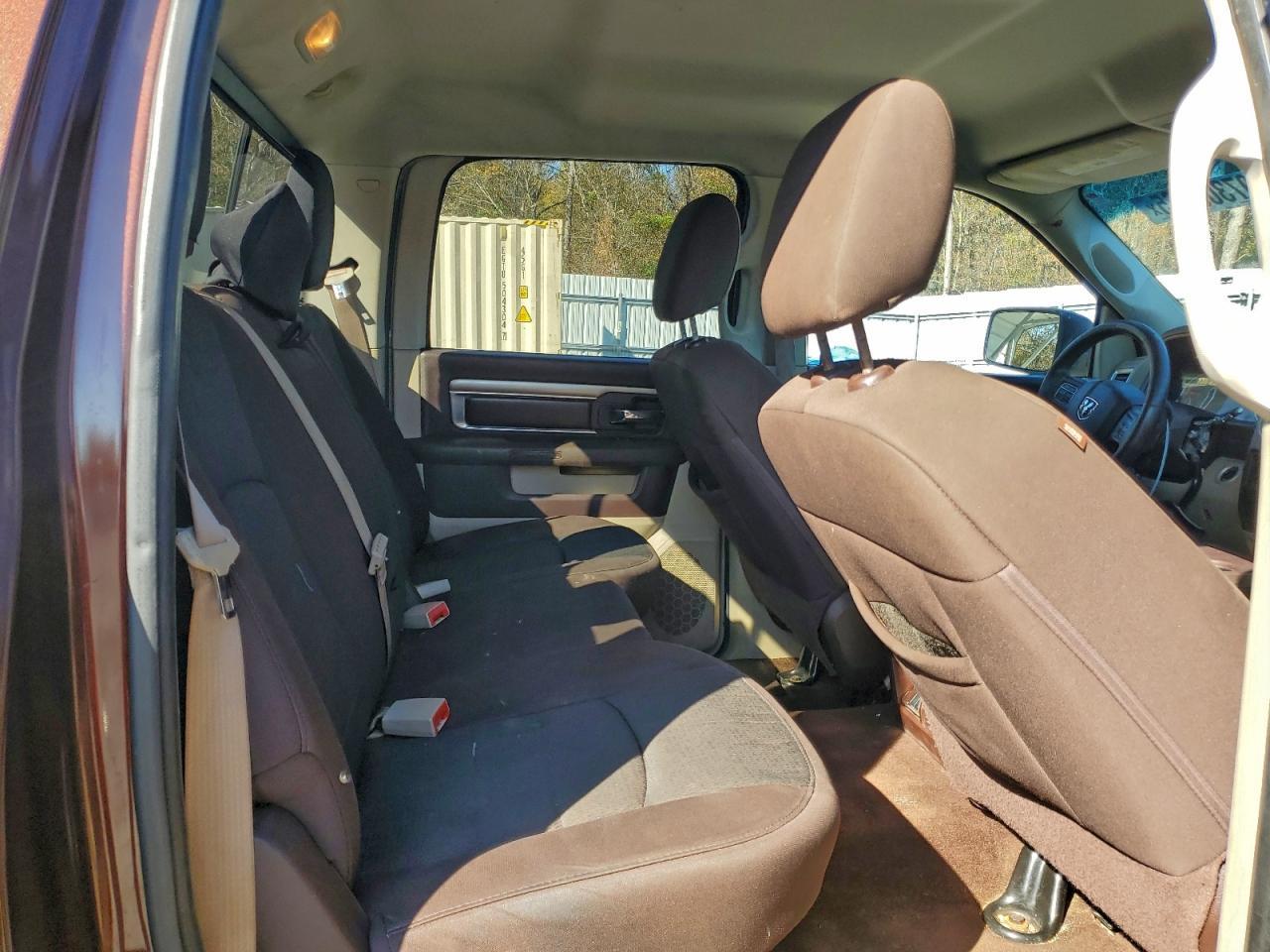 2013 Dodge Ram 1500 slt