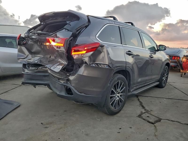 2017 Toyota Highlander se