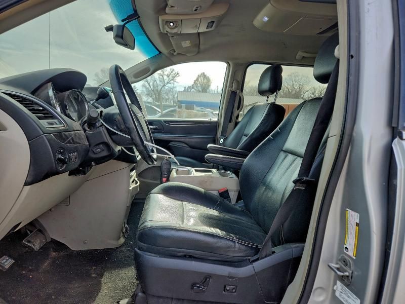 2012 Chrysler Town & Country Touring