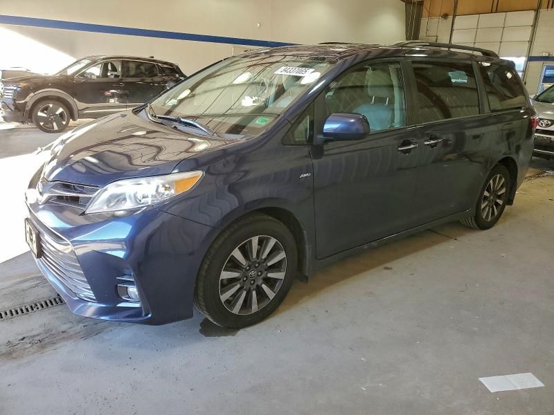 2018 Toyota Sienna xle