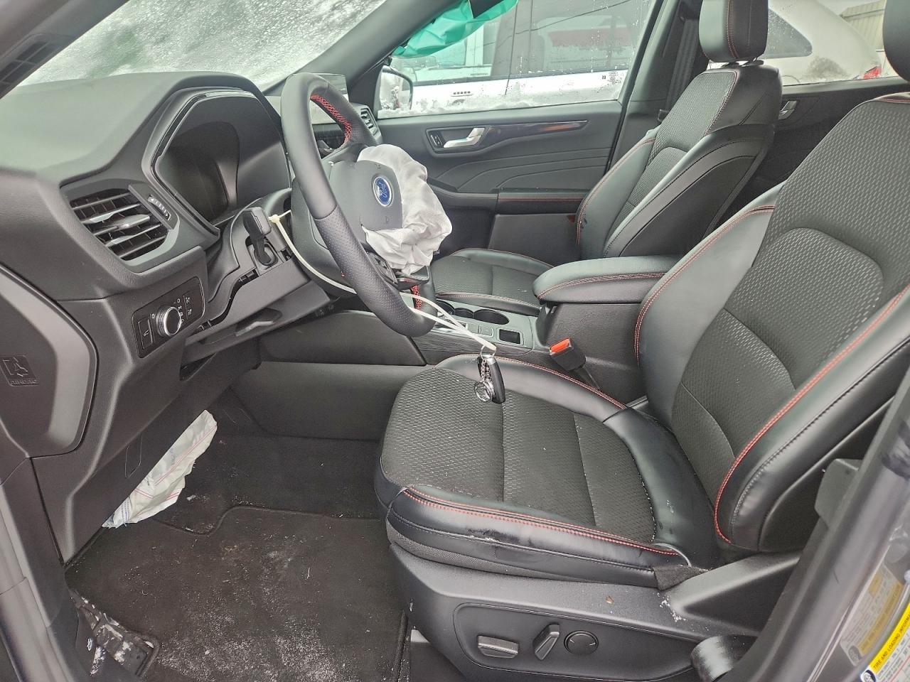 2025 Ford Escape st Line
