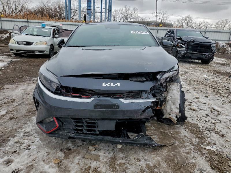 2024 KIA Forte gt Line