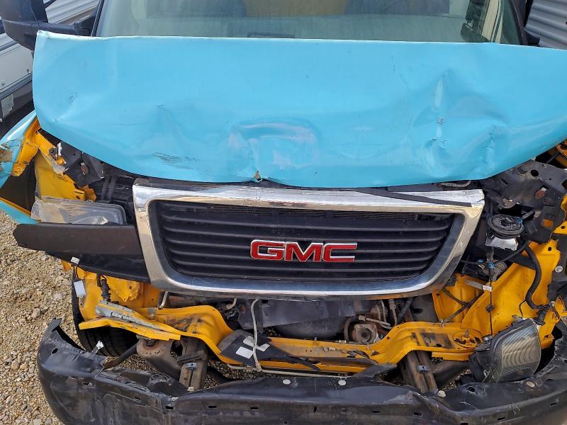 2018 GMC Savana BOX Truck