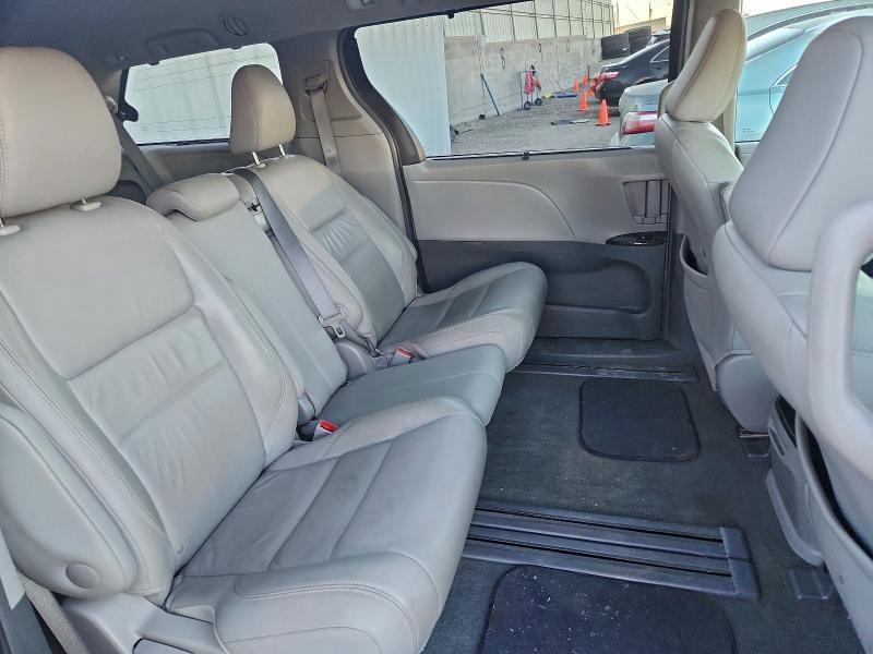 2016 Toyota Sienna xle