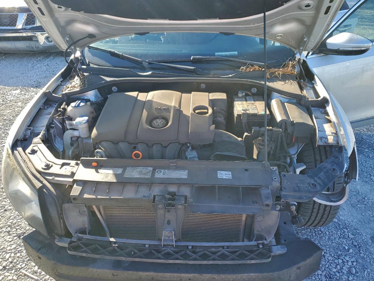 2012 Volkswagen Passat sel